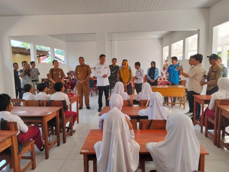 Danramil 0111/Pagelaran Dampingi Wakil Bupati Pandeglang Launching Program Makan Bergizi Gratis di SDN Bama 2