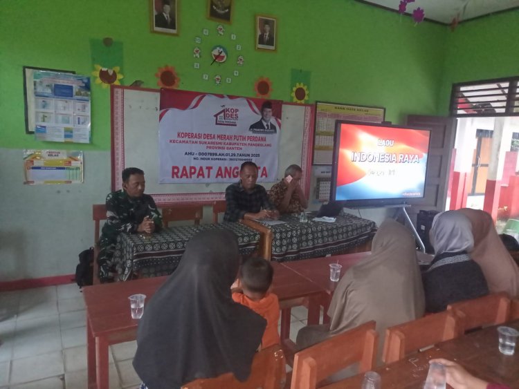 BABINSA KORAMIL 0117/PANIMBANG HADIRI RAPAT ANGGOTA KDKMP DESA PERDANA TAHUN ANGGARAN 2026