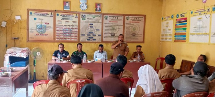 Babinsa Koramil 0107/Saketi Hadiri Kegiatan Monitoring dan Evaluasi (Monev) di Desa Majau