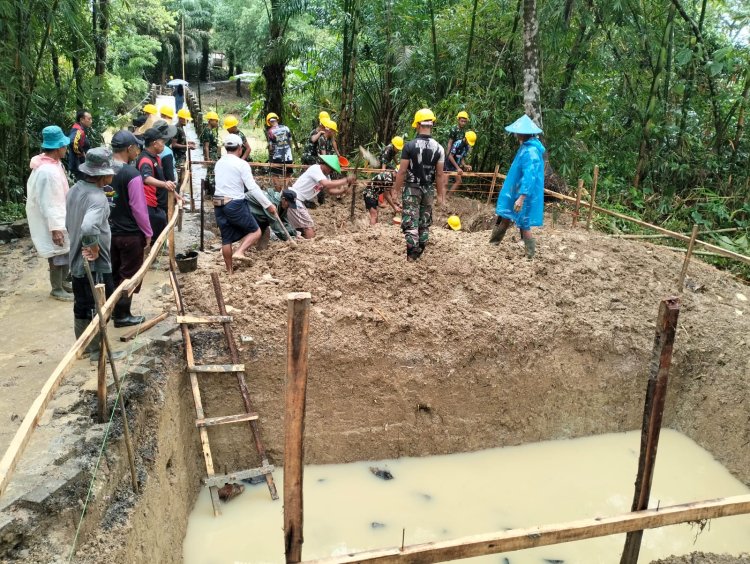 TNI–Rakyat Bersatu, Pembangunan Jembatan Gantung Sungai Cikayang Terus Berjalan (H+13)