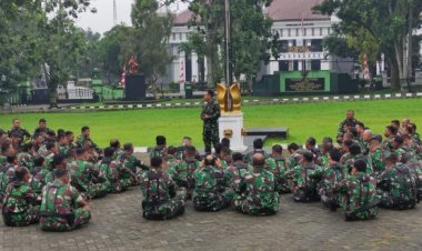Dandim 0601/Pandeglang Berikan Jam Komandan Kepada Anggota