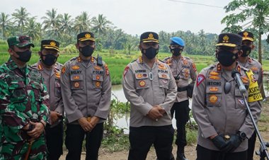 Dandim 0601/Pandeglang Bersama Kapolres Dampingi Kakorlantas Mabes Polri, Berikan 2000 Paket Sembako