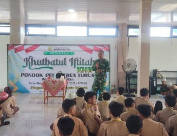 Anggota Koramil 0101/Pandeglang, Berikan Materi Wasbang Di Ponpes Turus