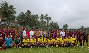 Dandim 0601/Pandeglang, Dampingi Bupati Buka Turnamen Sepak Bola Di Pulosari