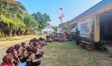 Anggota Koramil 0111/Pagelaran, Serka Dede Suharsono Berikan Materi di Kegiatan Perkemahan Perekat SMPN 1 Patia