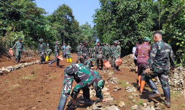 Hari Pertama TMMD ke-126 Kodim 0601/Pandeglang Dimulai: TNI dan Warga Bangun Jalan Desa dengan Semangat Gotong Royong