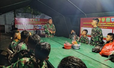 Danton Satgas TMMD Ke-126 Kodim 0601/Pandeglang Laksanakan Briefing Malam untuk Persiapan Kegiatan Esok Hari