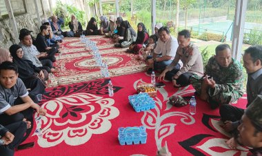 Danramil 0105/Mandalawangi Laksanakan Komsos Bersama Masyarakat dalam Rangka Evaluasi Kegiatan MBG