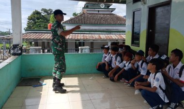 Babinsa Koramil 0105/MDL Berikan Pembinaan Ketahanan Wilayah kepada Siswa SMPN 5 MDL