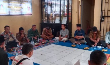 Danramil 0105/Mandalawangi Hadiri Musyawarah Desa Pembahasan RAPBDes Tahun Anggaran 2026 di Desa Nembol