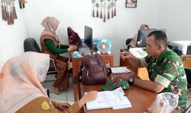 Babinsa Koramil 0113/Cibaliung Koordinasikan Penanaman Padi Gogo Bersama Penyuluh Pertanian