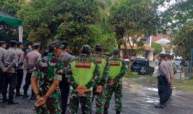 BABINSA KORAMIL 0107/SAKETI LAKSANAKAN APEL PAM WISUDA UNIVERSITAS UNMA BANTEN