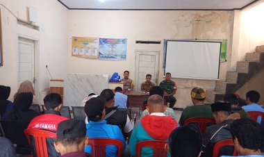 Babinsa Koramil 0105/Mandalawangi Hadiri Pendampingan Pembagian Insentif RT/RW di Desa Cikumbuen