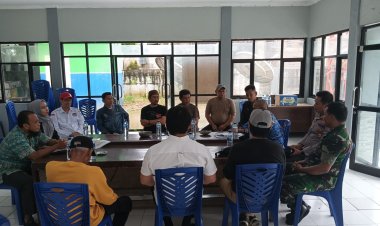 Kapten Inf Subata Menghadiri Musyawarah Penyelesaian Tanah yang Akan Dijadikan Koperasi Merah Putih