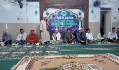 Babinsa Koramil 0115/Cimanggu Hadiri Pengajian Rutin Bulanan di Masjid An-Nur Basisir