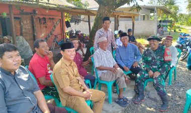 Serda Asep Setiana, Babinsa Koramil 0117/Panimbang Laksanakan Komsos di Desa Gombong, Pererat Silaturahmi dan Kebersamaan