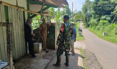 BABINSA KORAMIL 0102/CADASARI LAKSANAKAN KOMSOS BAHAS PENINJAUAN LAHAN KDKMP DI DESA SETRAJAYA