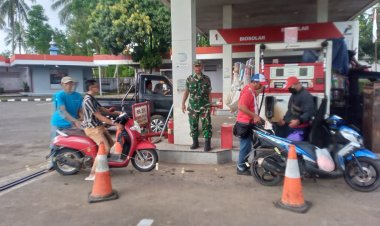 Babinsa Koramil 0117/Panimbang Laksanakan Pengamanan SPBU Jelang Tahun Baru 2026