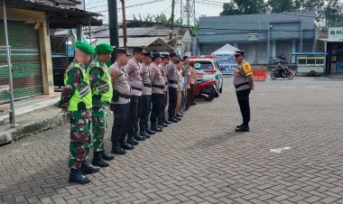BABINSA KODIM 0601/PANDEGLANG LAKSANAKAN PENGAMANAN NATAL 2025 DAN TAHUN BARU 2026 BERSAMA POLRES PANDEGLANG