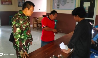 Babinsa Koramil 0117/Panimbang Laksanakan Pendampingan Penyaluran Bantuan PKH Kesra di Desa Citeurup