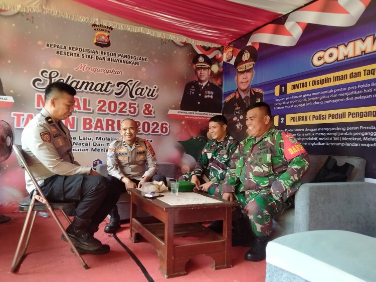 PELTU HARIPAN SEPONO BERSAMA BHABINKAMTIBMAS LAKSANAKAN PENGAMANAN NATAL 2025 DAN TAHUN BARU 2026 DI POS KECAMATAN CARITA