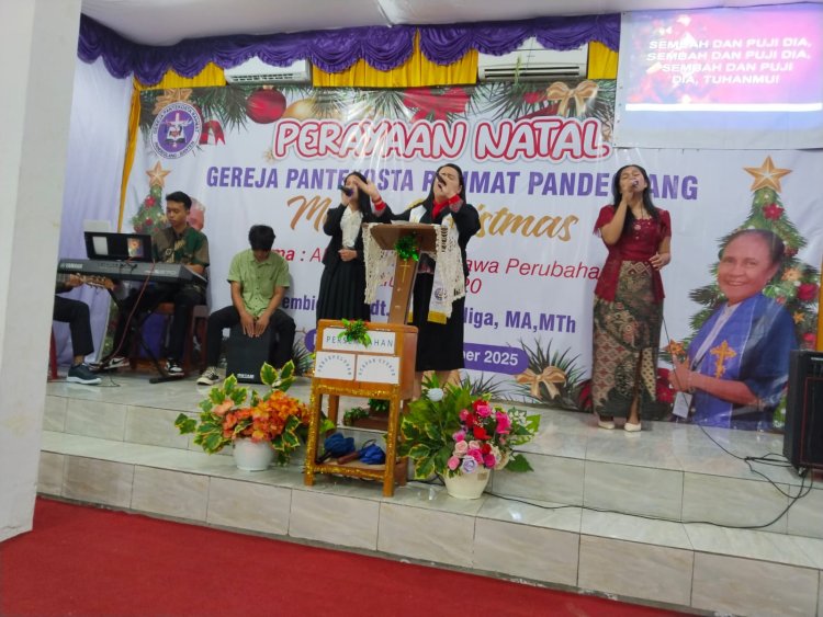 BABINSA KORAMIL 0102/CADASARI LAKSANAKAN PENGAMANAN IBADAH NATAL UMAT KRISTIANI DI KELURAHAN KADUMERAK