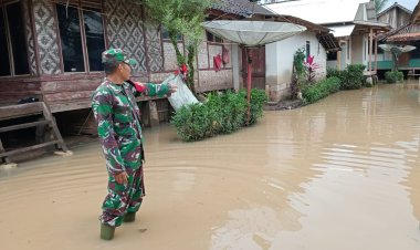 Babinsa Koramil 0111/Pagelaran Laksanakan Monitoring dan Pengecekan Kenaikan Debit Air di Wilayah Kecamatan Pagelaran dan Patia