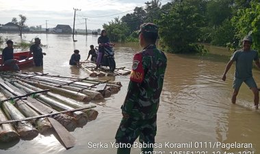 Serka Yatno Anggota Babinsa Koramil 0111/Pagelaran Laksanakan Monitoring Wilayah Terdampak Banjir