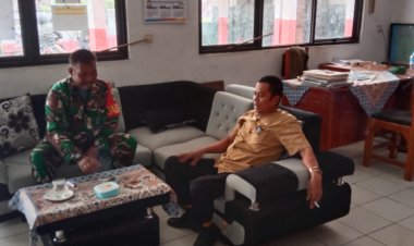 Babinsa Koramil 0105/Mandalawangi Laksanakan Komsos Monitoring Program Makan Bergizi Gratis di SDN 1 Nembol