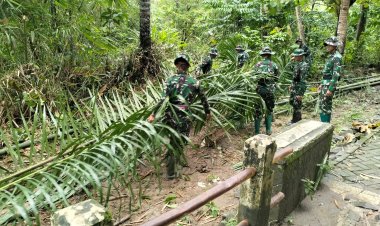 Jembatan Blengbeng Desa Cikeusik Segera Dibangun, TNI dan Masyarakat Bahu-Membahu