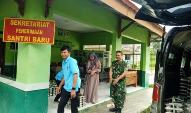 Babinsa Koramil 0104/Cimanuk Laksanakan Pendampingan Operasional Program MBG di SPPG Kadubungbang