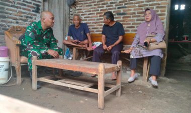 Kegiatan Komsos Babinsa Koramil 0101/Pandeglang Bersama PPL dan Ketua Poktan di Kelurahan Karaton