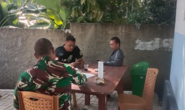 Serka Altaupik Babinsa Koramil 0105/Mandalawangi Laksanakan Komsos dan Monitoring Program MBG di Desa Cikoneng