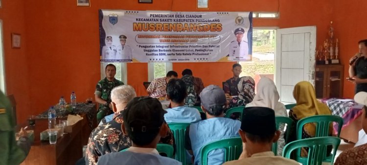 Babinsa Koramil 0107/Saketi Hadiri dan Dampingi Musrenbangdes Desa Ciandur TA 2027