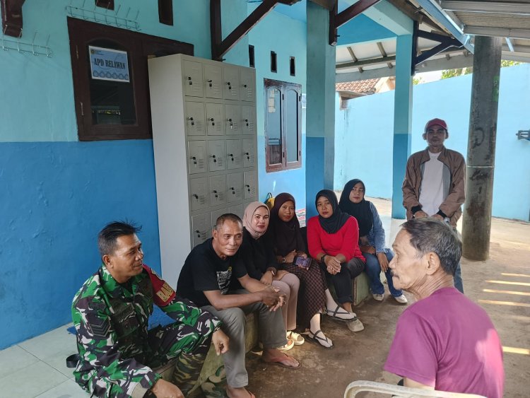 Babinsa Koramil 0103/Banjar Laksanakan Komsos Bersama Aslat MBG dan Calon Karyawan di Desa Citalahab
