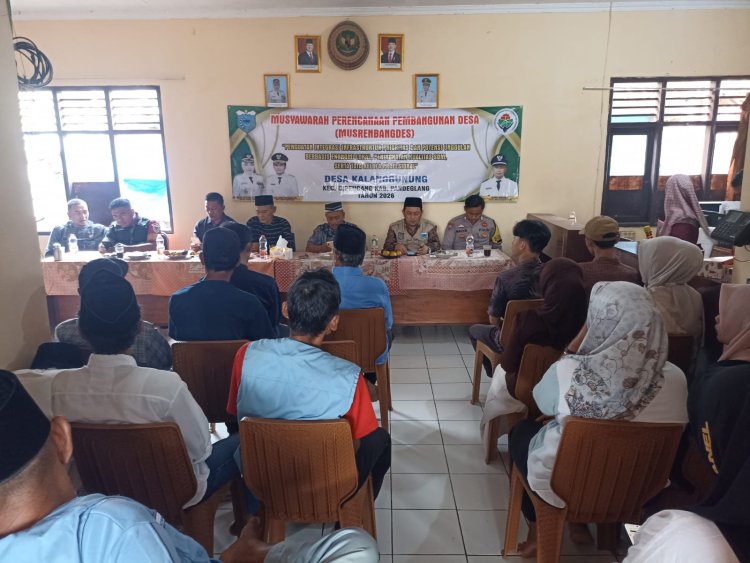 Sertu Sandi S Babinsa Koramil 0104/Cimanuk Hadiri dan Kawal Pelaksanaan MUSREMBANGDES di Desa Kalanggunung