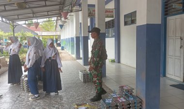 Serka Suryadi Babinsa Koramil 0110/Labuan Laksanakan Pendampingan Pemberian Makan Bergizi Gratis di Wilayah Kecamatan Labuan