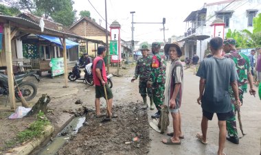 Kegiatan Jum’at Bersih Koramil 0111/Pagelaran  Desa Bama, Kecamatan Pagelaran