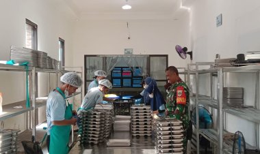 Serka Altaupik Babinsa Koramil 0105/Mandalawangi Laksanakan Pendampingan Program Makan Bergizi Gratis (MBG) di Wilayah Kecamatan Mandalawangi