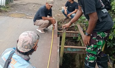 Babinsa Koramil 0105/Mandalawangi Dampingi Pengukuran Jembatan Armco di Kp. Kadu Jangkung, Desa Ramea