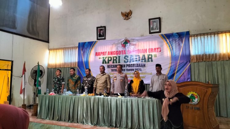 Serka Yatno Babinsa Koramil 0111/Pagelaran Hadiri Rapat Anggota Tahunan (RAT) KPRI Sadar Tutup Buku Tahun 2025