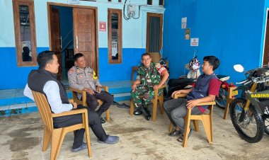 Koramil 0101/Pandeglang  Babinsa Kelurahan Sukaratu Laksanakan Komsos dengan Warga Kp. Maja Masjid Bahas Situasi Kamtibmas
