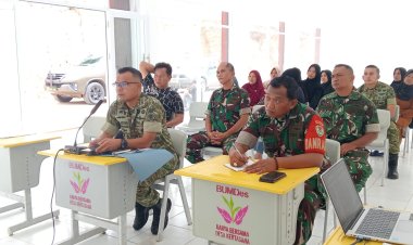 Dandim 0601/Pandeglang Bersama Danramil 0111/Pagelaran Ikuti Zoom Meeting Progres Pembangunan KDKMP di Desa Kertasana