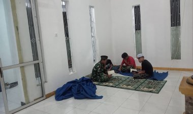 Babinsa Koramil 0114/Cigeulis Laksanakan Kegiatan Keagamaan Bersama Warga di Desa Karangbolong
