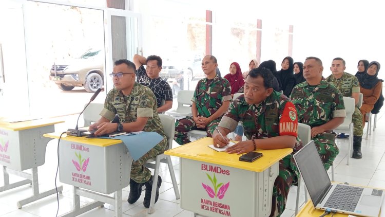 Dandim 0601/Pandeglang Bersama Danramil 0111/Pagelaran Ikuti Zoom Meeting Progres Pembangunan KDKMP di Desa Kertasana