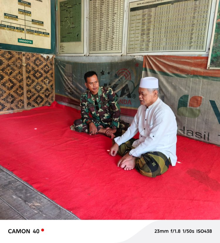 Babinsa Koramil 0104/Cimanuk Laksanakan Anjangsana ke Penggilingan Padi di Desa Dalembalar