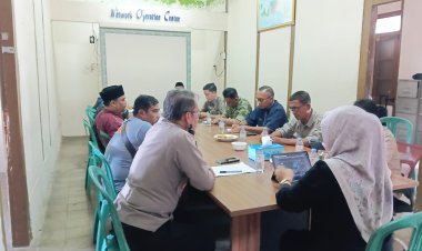 KORAMIL 0101/PANDEGLANG  Babinsa Koramil 0101/Pandeglang Hadiri Rapat Penanganan Sampah di Wilayah Kecamatan Pandeglang