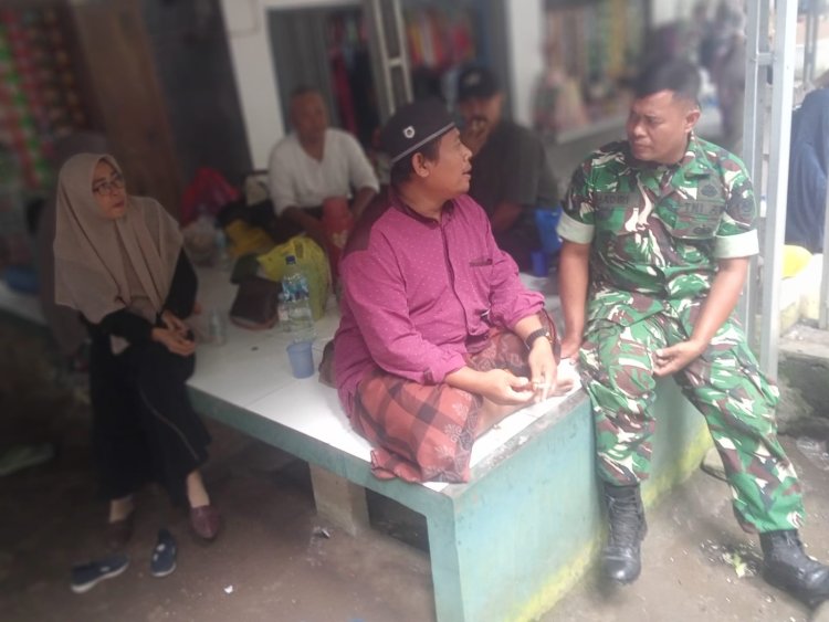 KOMSOS BABINSA KORAMIL 0105/MANDALAWANGI DALAM RANGKA SILATURAHMI DAN MONITORING PROGRAM MAKAN BERGIZI GRATIS