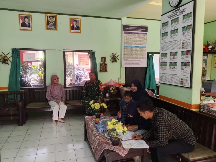 Babinsa Koramil 0104/Cimanuk Laksanakan Komsos di PKBM Sinar Lentera, Pererat Sinergi dengan Dunia Pendidika